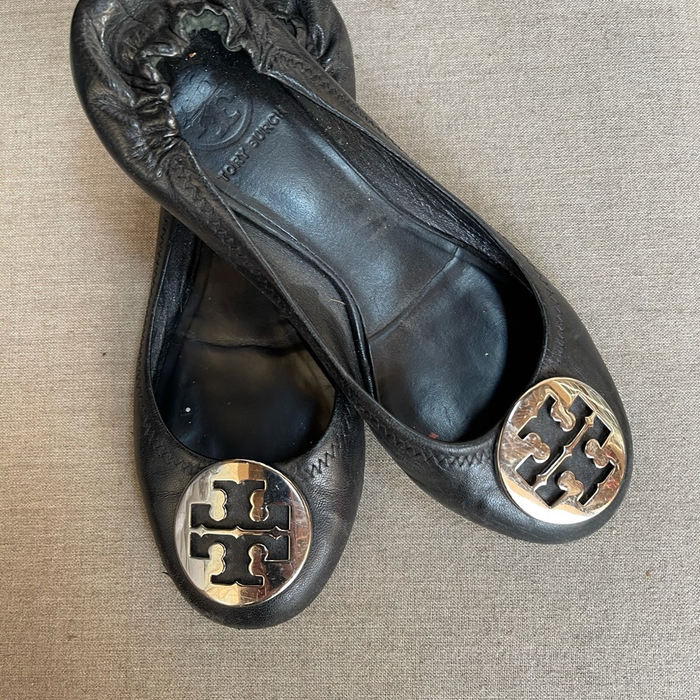 Tory Burch Black Flats Size 6